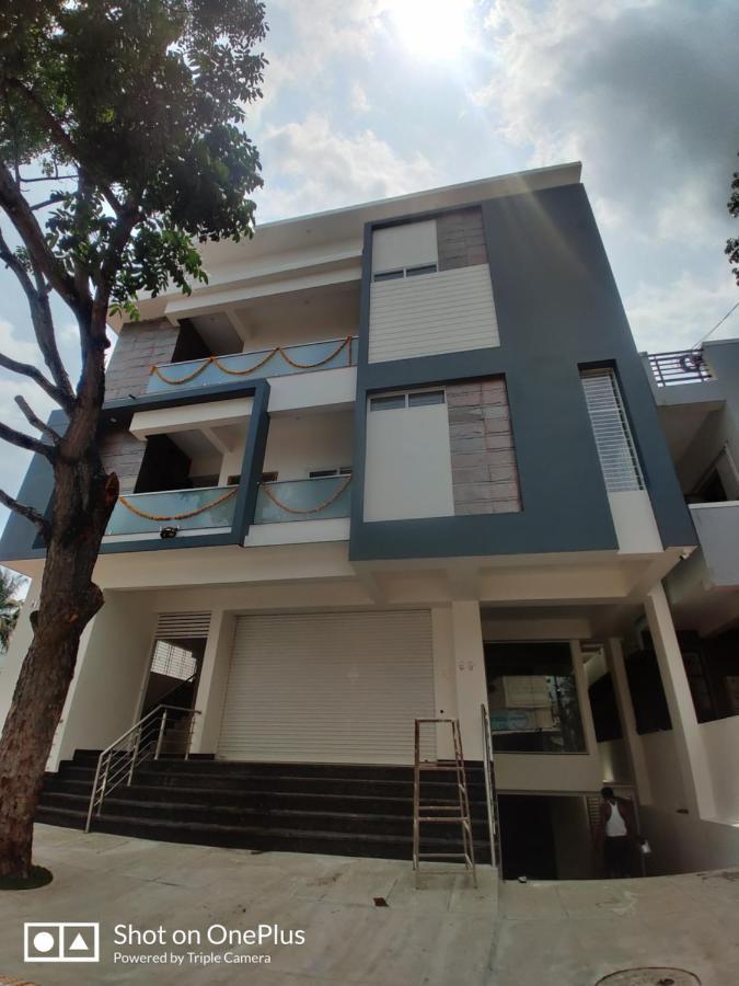Meer Stay - Premium Service Apartments Vanivilasa Puram Buitenkant foto